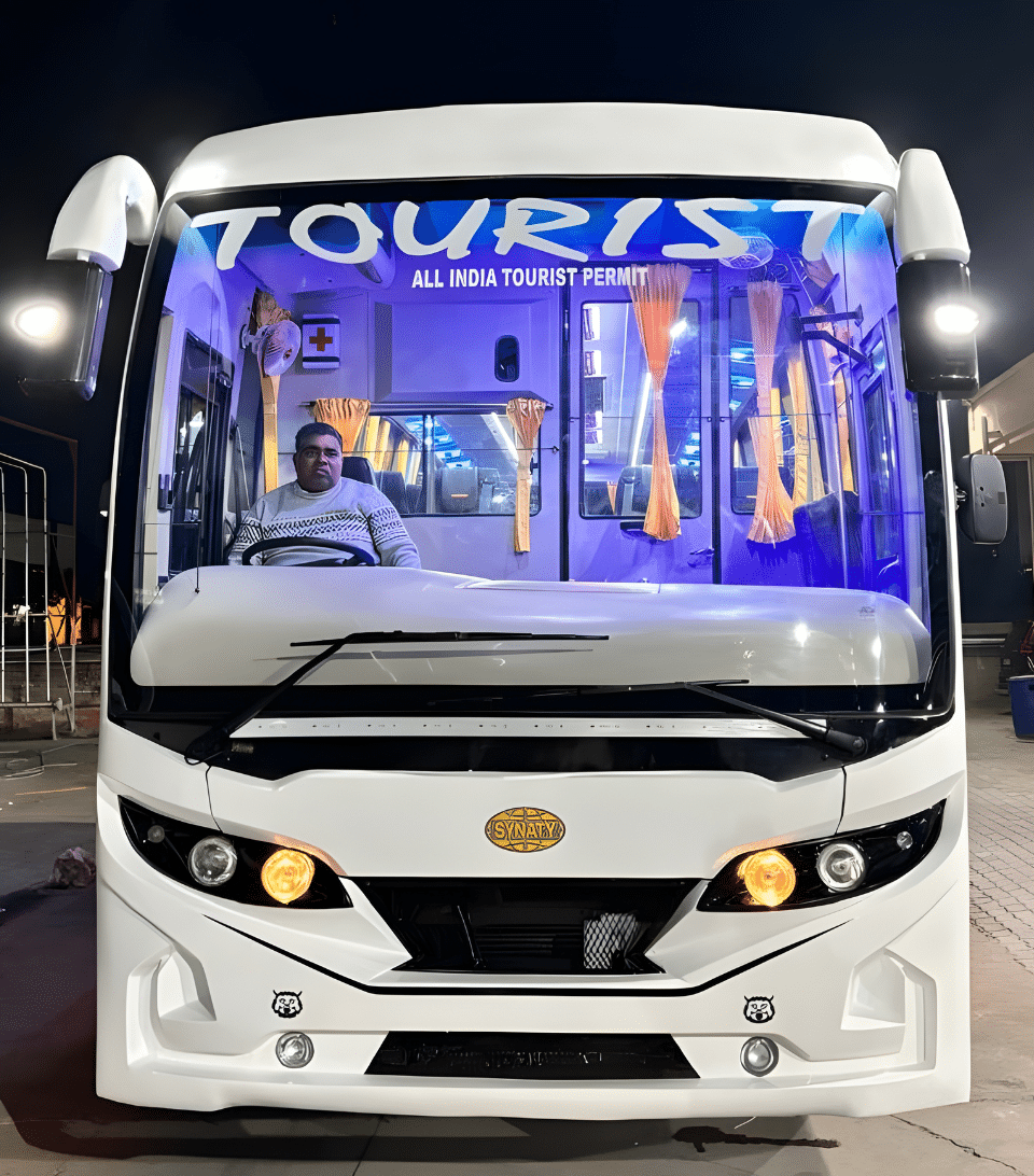 Luxury AC bus hire in Delhi for group tours